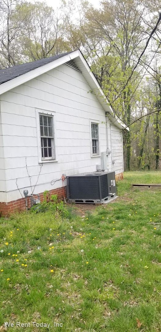 Building Photo - 2 br, 1 bath House - 3520 N. Church Street