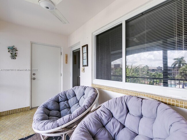 Foto del edificio - 541 Blue Heron Dr
