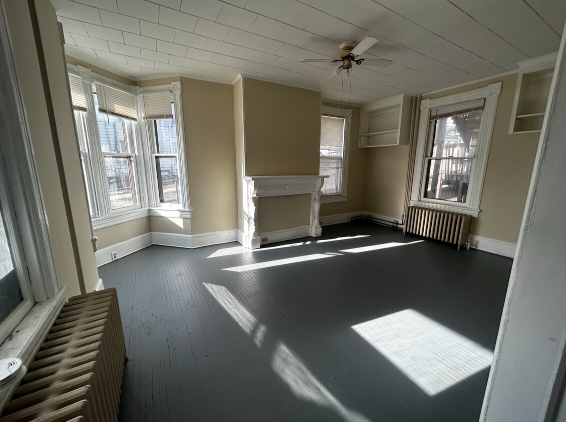 Main Living Space - 61 Brainard St
