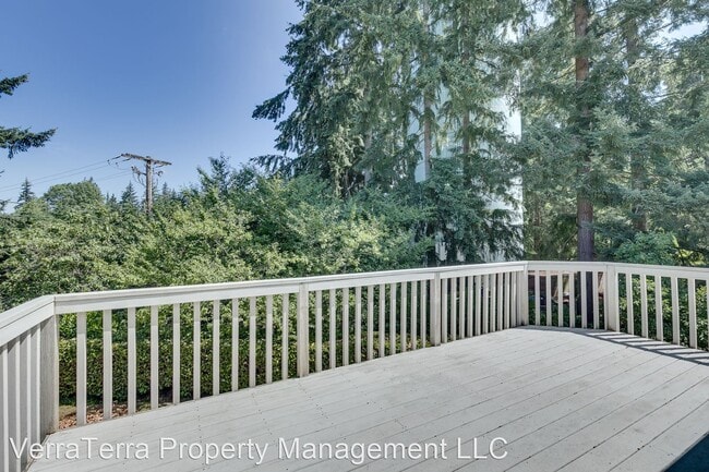 Building Photo - 5 br, 3 bath House - 2210 95th Ave. NE.