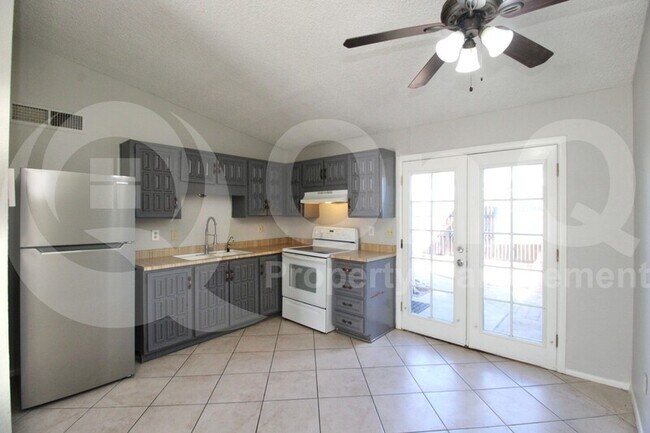 Foto del edificio - 3120 N 67th Ln