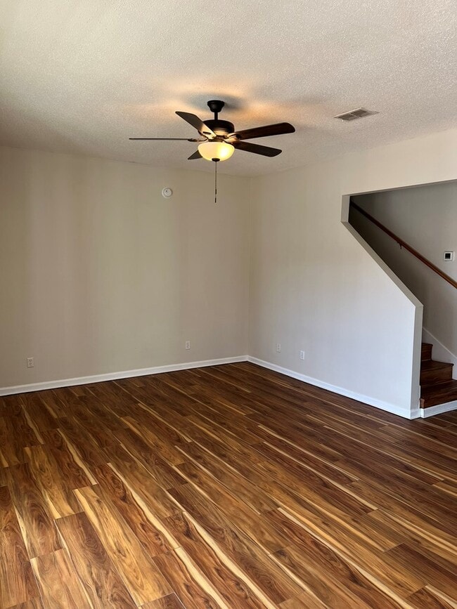 Building Photo - 365 Timber Ridge Dr