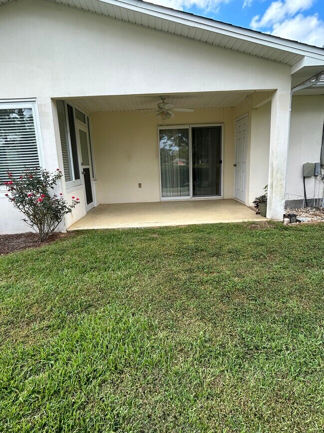 Foto del edificio - 9474 Villas Dr