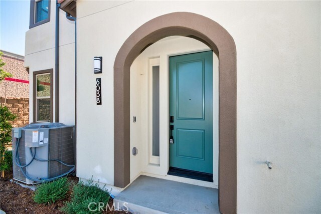 Foto principal - 6038 Derby Ln