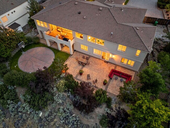 Foto del edificio - Elegant Arrowcreek Home!