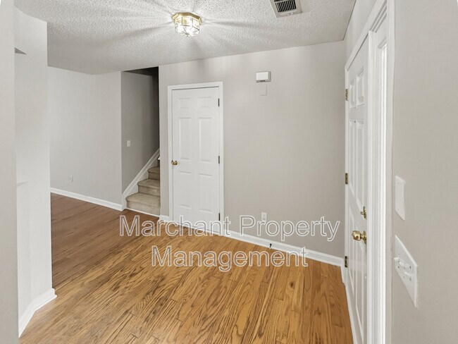 Building Photo - 776 Waterbrook Ln