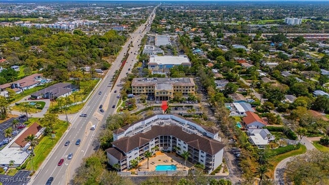 Foto del edificio - 1100 Pine Ridge Rd