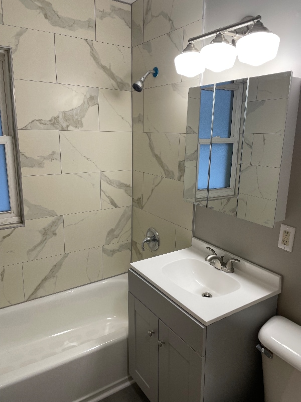 Building Photo - 5706 Pratt St