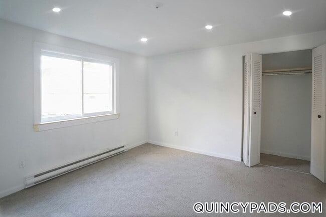 Building Photo - 38 Presidential Dr