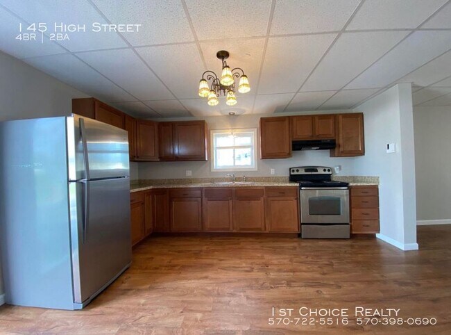 Foto del edificio - 4 bedroom 2 full bath house for rent!