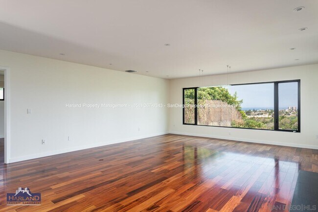 Building Photo - 6561 Avenida Wilfredo