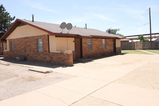 Foto del edificio - 4402-4408 Elkhart Ave