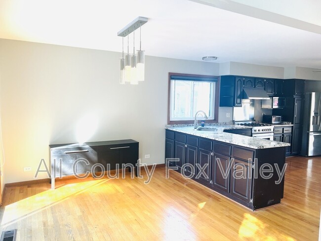Foto del edificio - 1134 Lakeside Ct