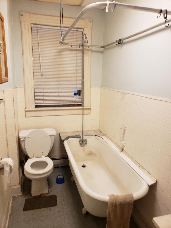 bathroom - 76 Passaic St