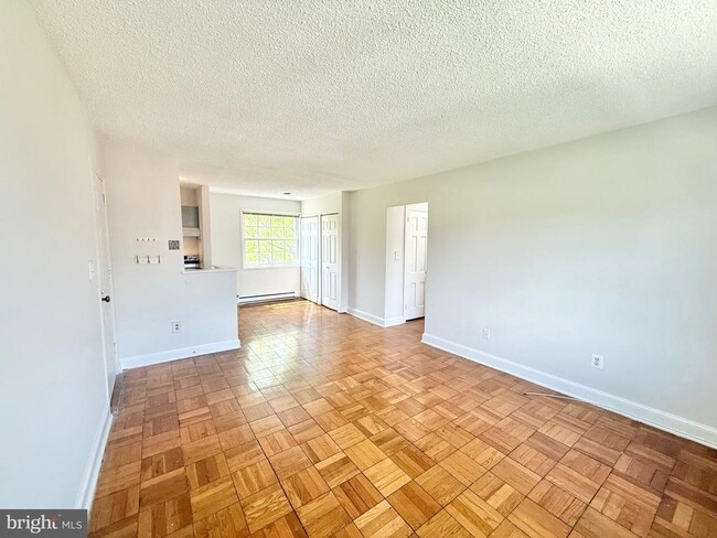 Foto del edificio - 1706 W Abingdon Dr