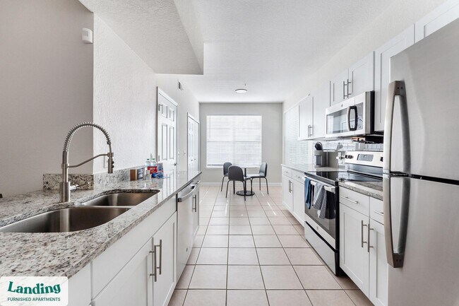 Building Photo - 2801 Biltmore Park Dr