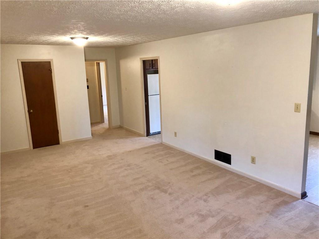 Foto principal - 215 Fayetteville Rd