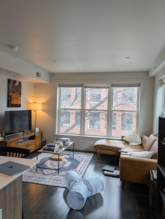 Foto del edificio - 3383 Washington St