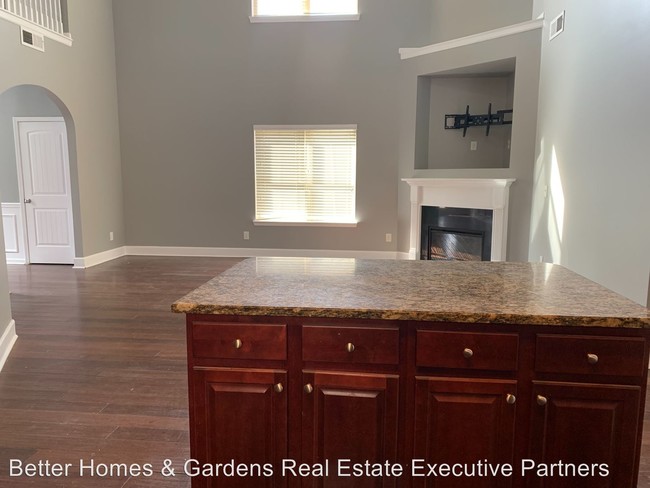 Building Photo - 4 br, 3 bath House - 472 Lory Lane