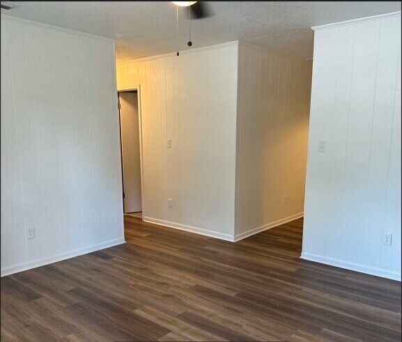 Foto del edificio - 8650 Jernigan Rd