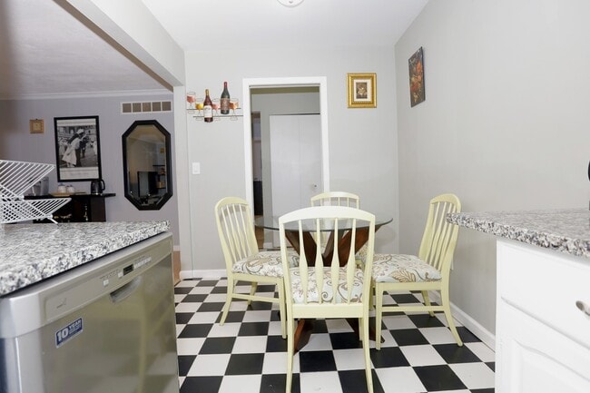 Foto del edificio - 1616 Washtenaw Ave