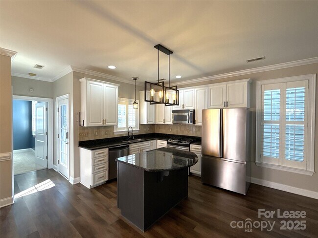 Foto del edificio - 1903 Lela Avenue