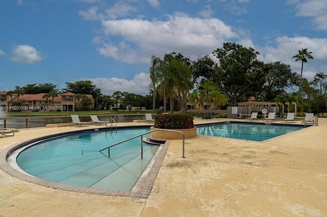 Photo - 4807 Via Palm Lakes Apartment