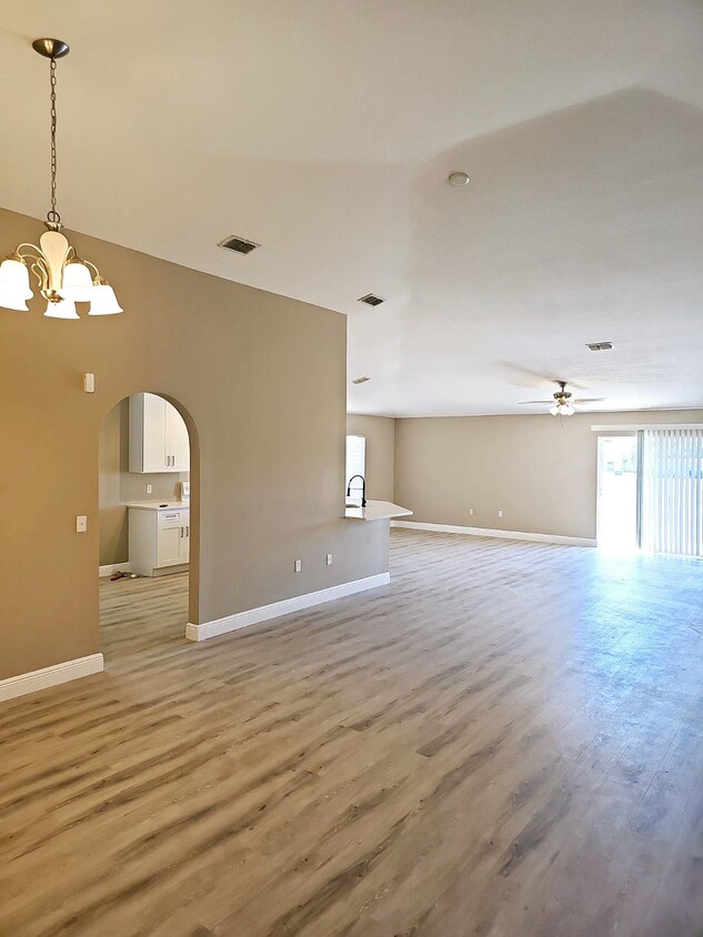 Building Photo - 13505 Mango Bay Dr