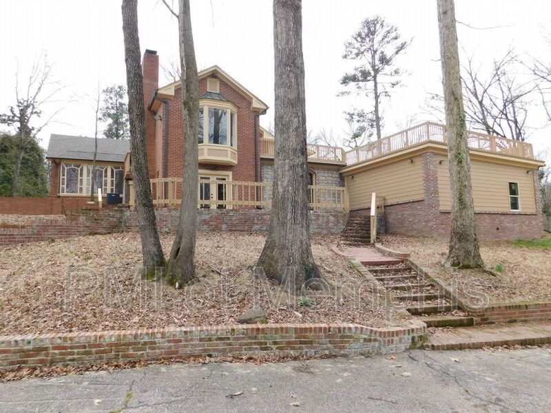 Primary Photo - 8071 Dogwood Rd