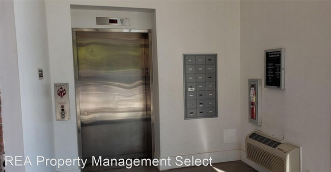 Foto del edificio - 1 br, 1 bath House - 555 W. Jackson Avenue...