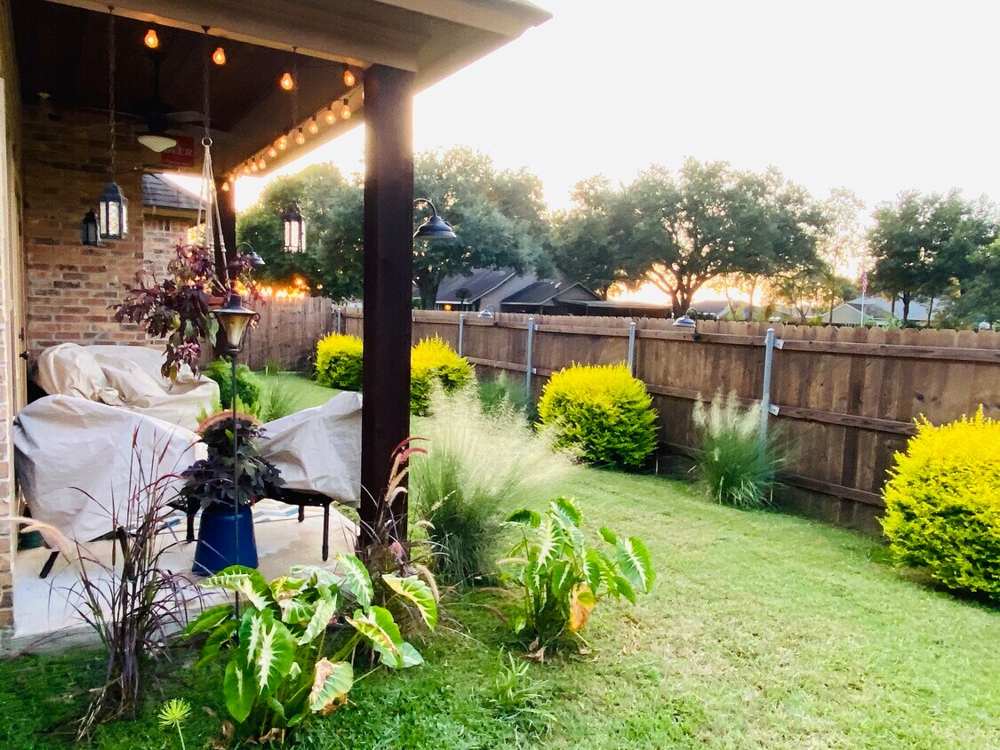 203 Oak Hill Ln, Youngsville, LA 70592 House Rental in Youngsville