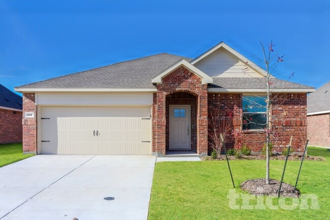 Building Photo - 509 Macdonald Wy