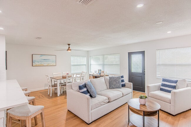 Building Photo - 3396 Minnow Creek Dr