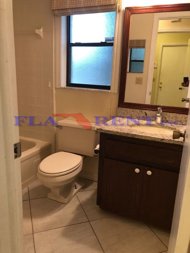 **3/2 Villa with pool in Tuscawilla** - **3/2 Villa with pool in Tuscawilla** House