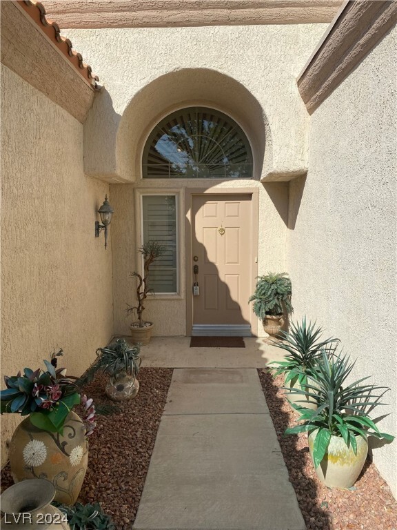 Building Photo - 2449 Desert Butte Dr
