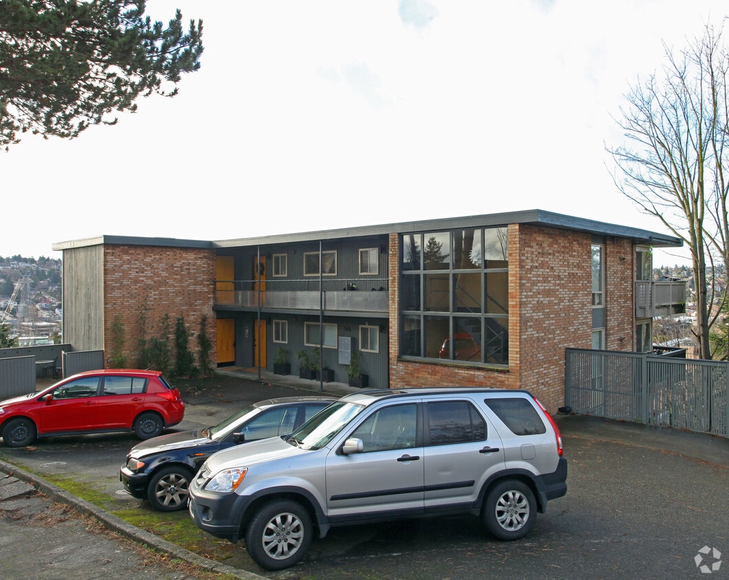 Primary Photo - The Cliffside Apartments