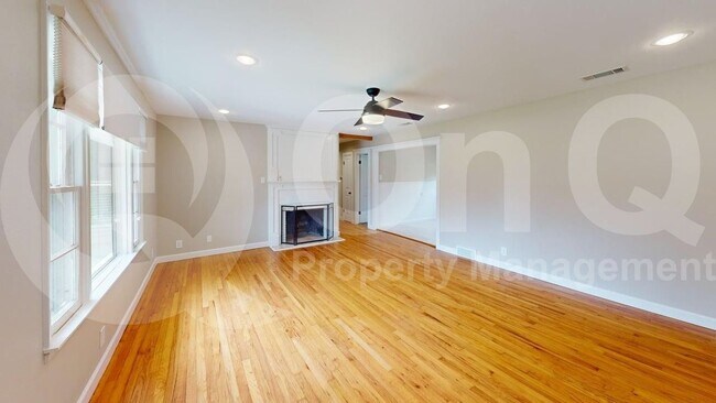 Foto del edificio - 3216 Marys Ln