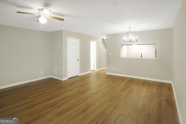 Building Photo - 5847 Trent Walk Dr