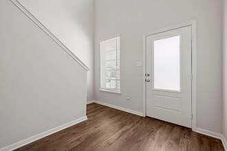 Building Photo - 7610 Thrips Ln