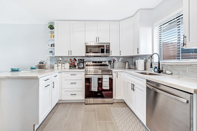 Photo - 2015 Wilkins Ave Townhome