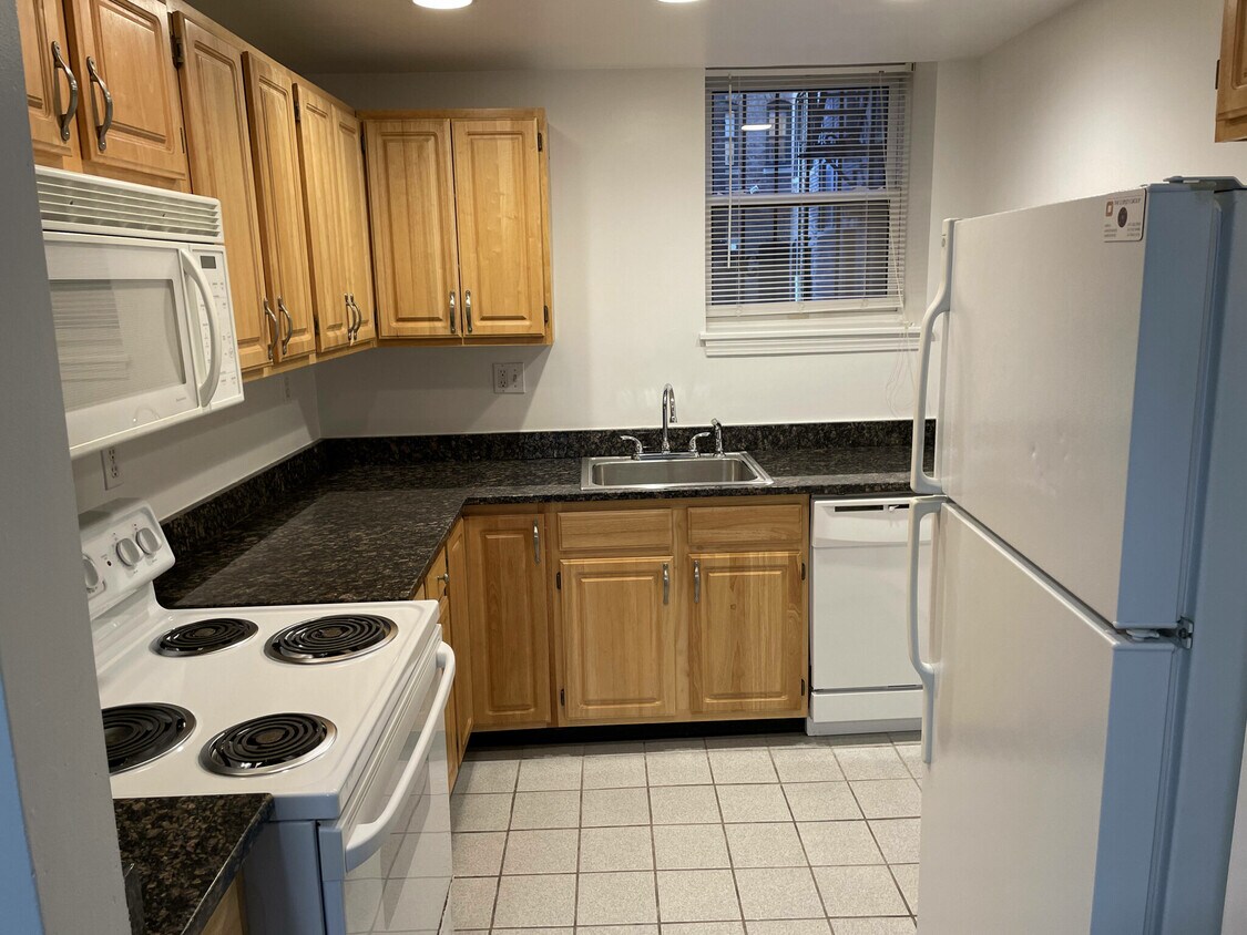 Primary Photo - 62 Queensberry St