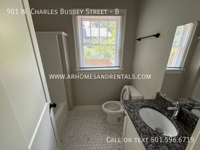 Building Photo - 901 W Charles Bussey Ave