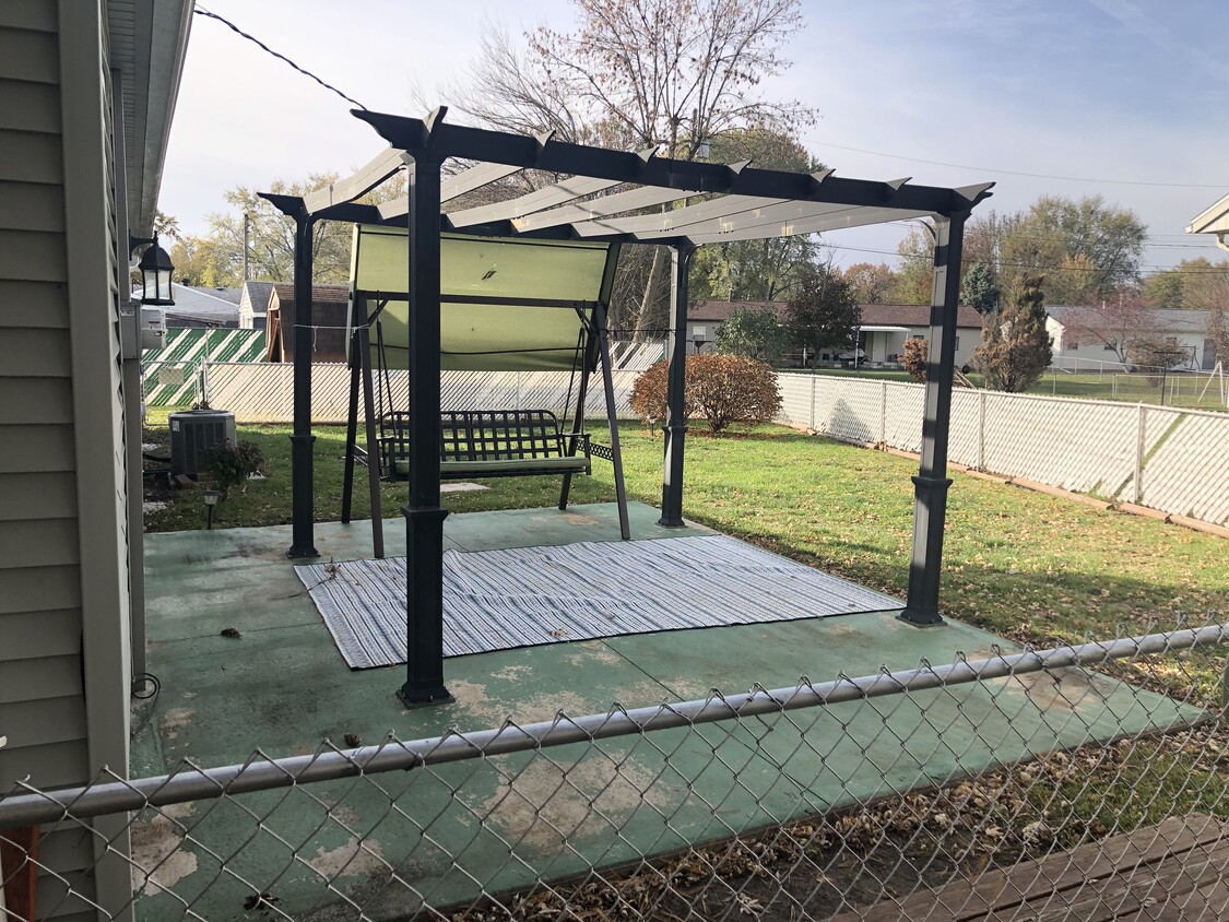 1746 Meadow Dr, Galesburg, IL 61401 House for Rent in Galesburg, IL