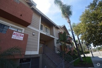 Building Photo - 21350 Parthenia St