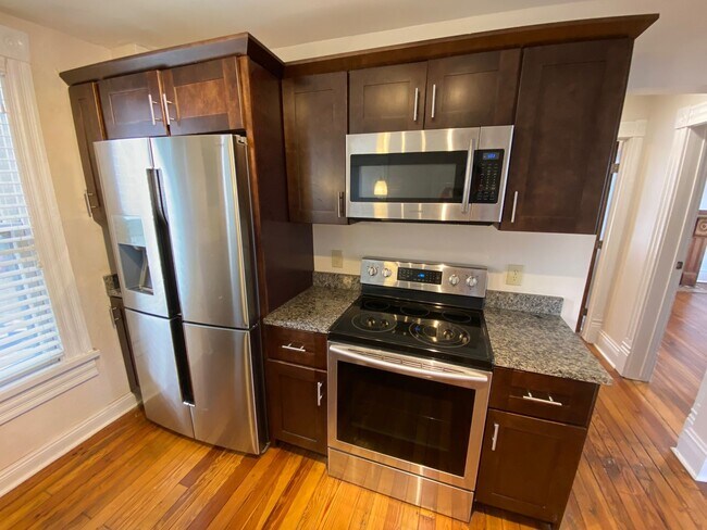 Foto del edificio - Kerr St 694-696 GW2