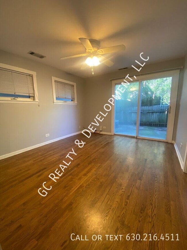 Foto del edificio - 2156 W Belle Plaine Ave