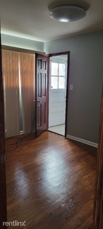 Building Photo - 4 br, 3 bath House - 9151 Kostner Ave