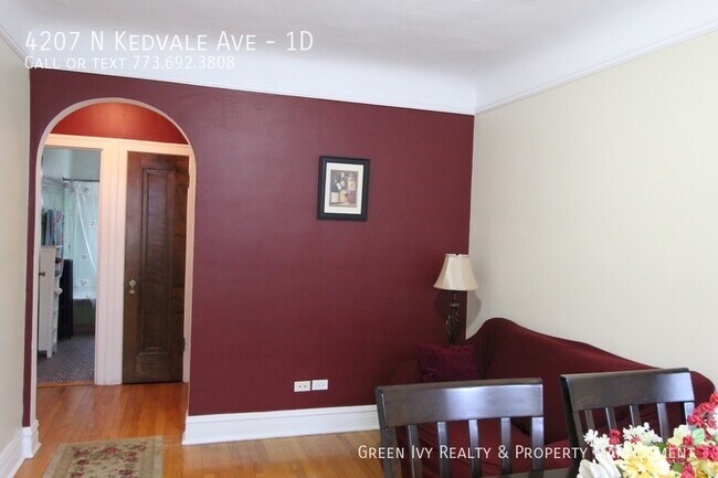 Building Photo - Vintage 1/bed/1bath in Kedvale Castle!