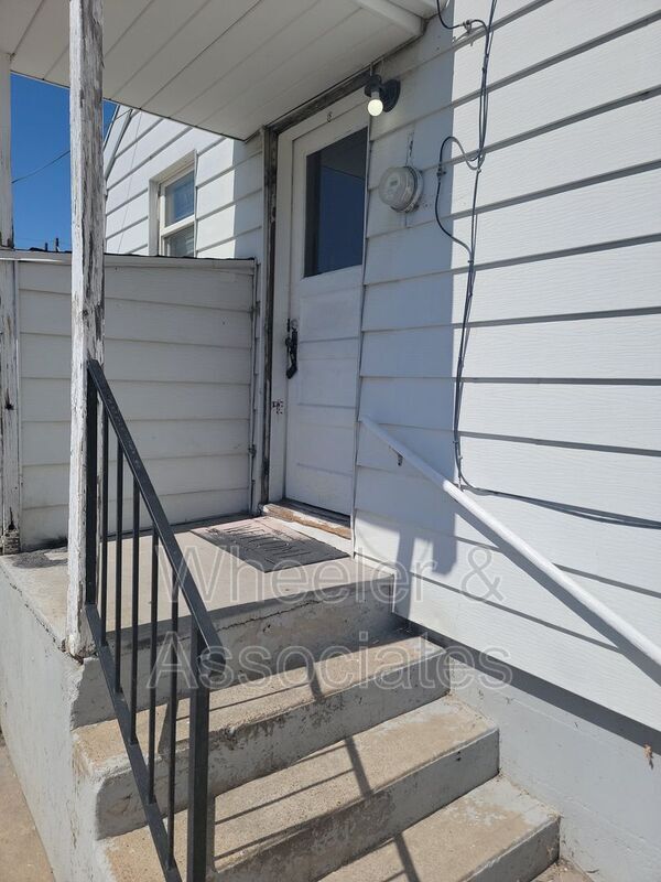 Building Photo - 787 N 1500 W