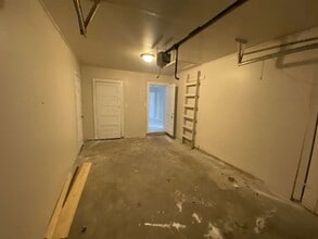 Building Photo - 3029 Nita St